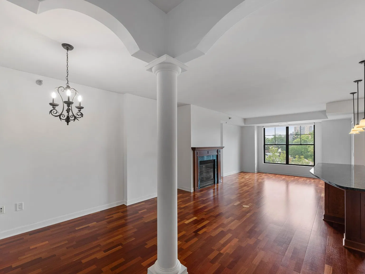 1 bed, 1.0 bath, 1000 sqft, $1,995 — Photo 3