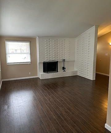 3rd image of 919 Melrose Dr