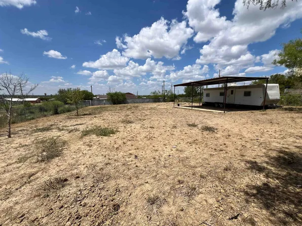 5311 Lopez Ln, Zapata, TX 78076