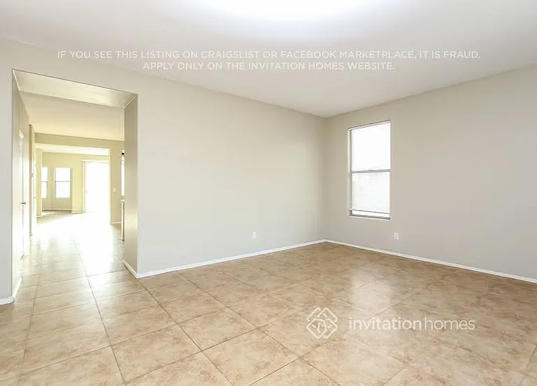6826 S 30th Ln — Photo 5