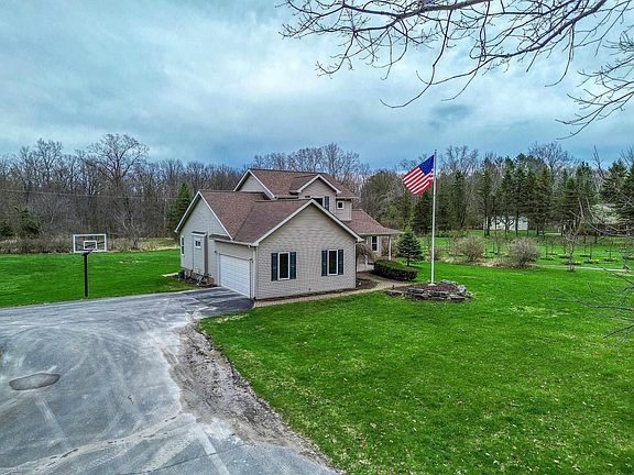 3rd image of 66870 Campground Rd