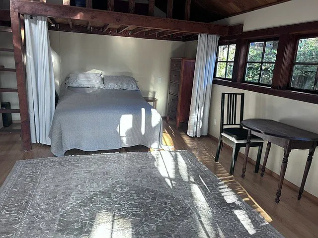 Evelyn Ave Garden Cottage — Photo 4