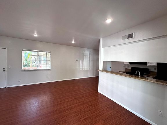 4th image of 5435 Bellingham Ave APT 206