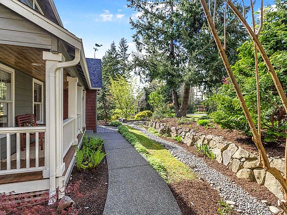 4th image of 641 Annie Rose Ln NW