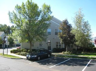 43 Four Oaks Rd, Bedminster, NJ 07921