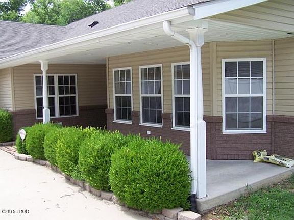 2nd image of 1314 E Meadowbrook Ln