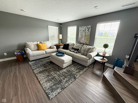 4th image of 17260 Henslow Dr