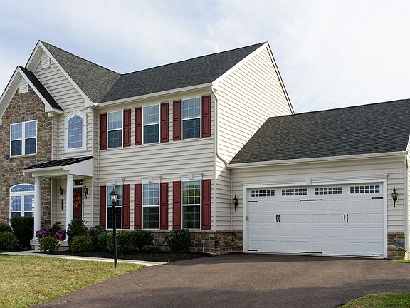 2nd image of 134 Verdant Dr