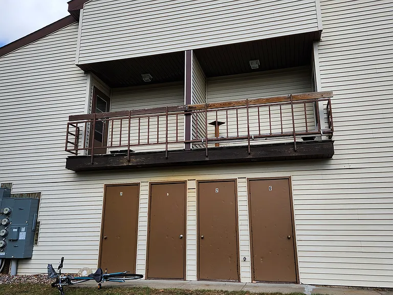 413 S 3rd St #7 — Photo 2