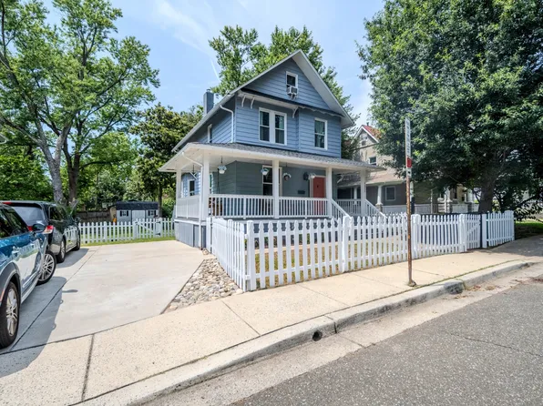 5204 42nd Ave, Hyattsville, MD 20781
