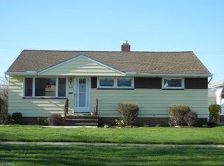 3318 Dellwood Dr, Parma, OH