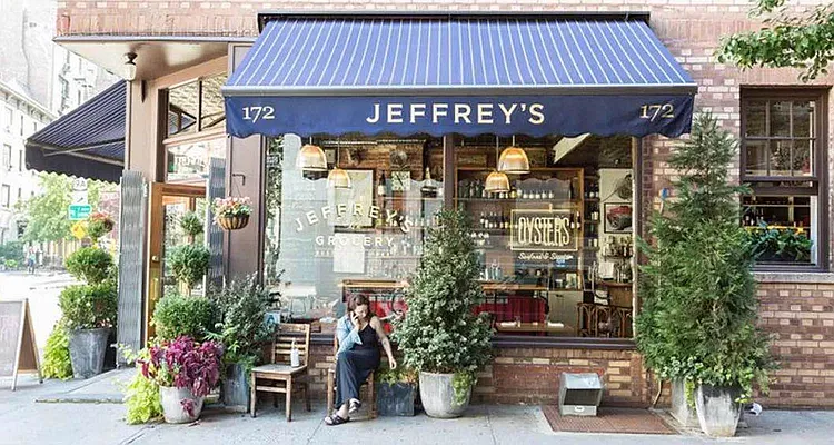 Rented by Jonis Realty | media 25