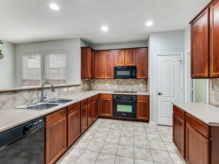 16420 White Rock Blvd — Photo 9