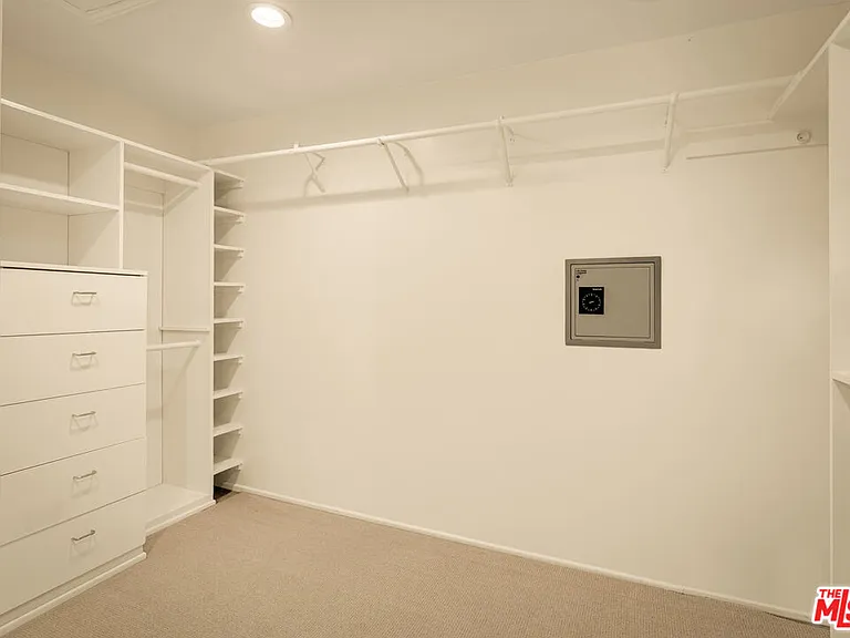 353 N Gunston Dr — Photo 21