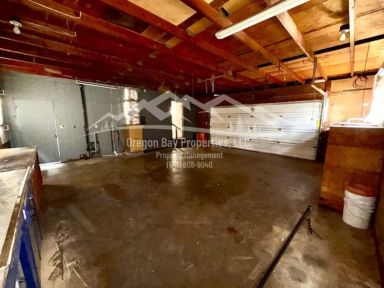 270 S Morrison St — Photo 16