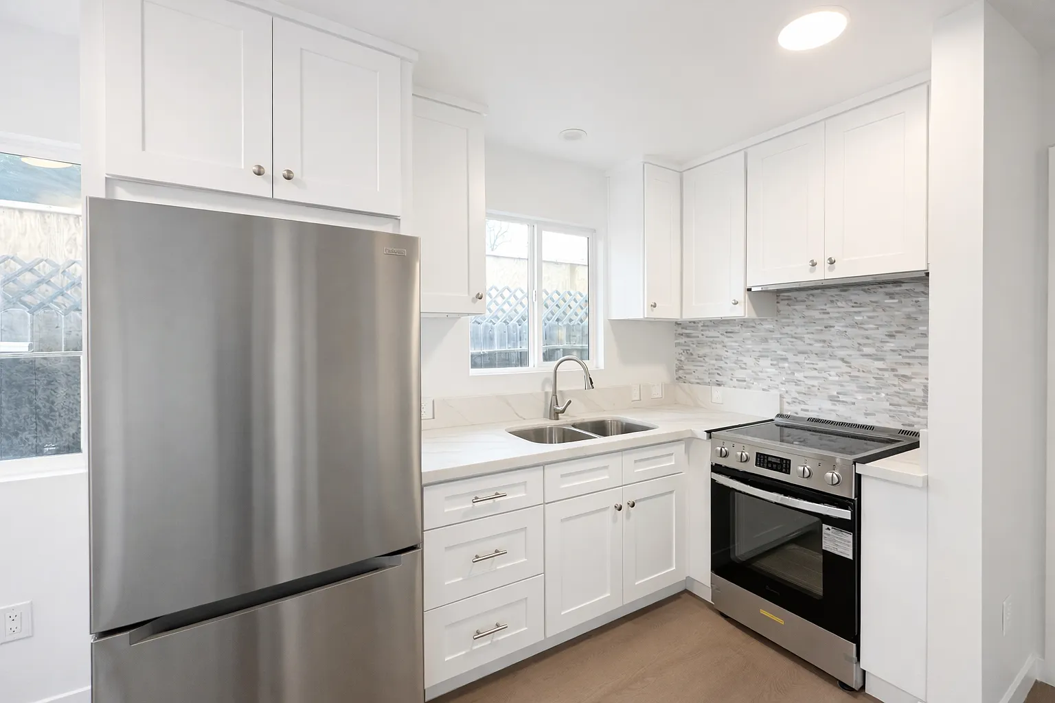 2 bed, 480 sqft, $3,000 — Photo 1