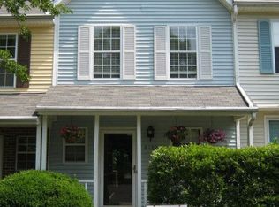 8129 Circle Tree Ln, Charlotte, NC 28277