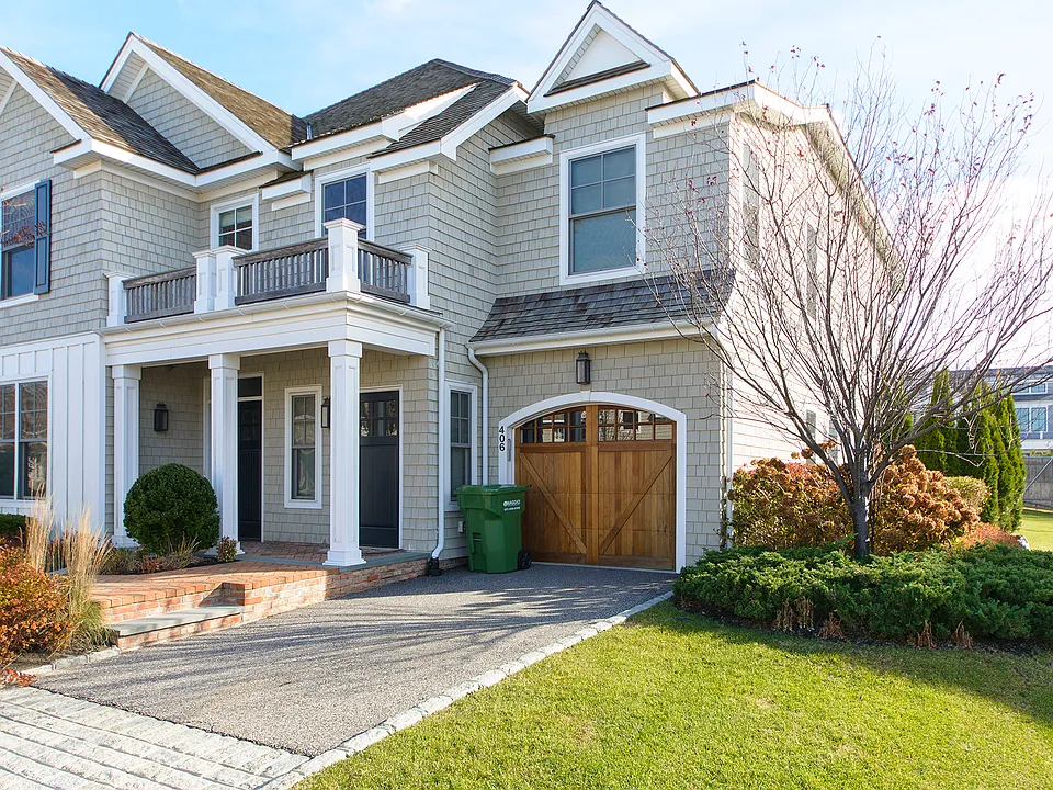 406 High Pond Ln