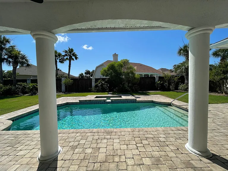 102 Grove Isle Blvd — Photo 2