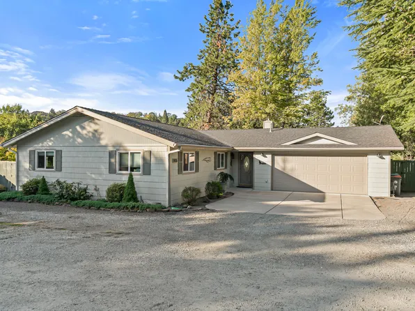 1476 Angelcrest Dr, Medford, OR 97504