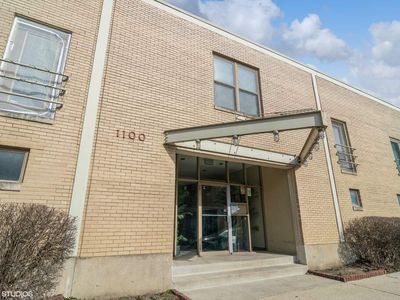 1100 W Cornelia Ave APT 137, Chicago, IL, 60657