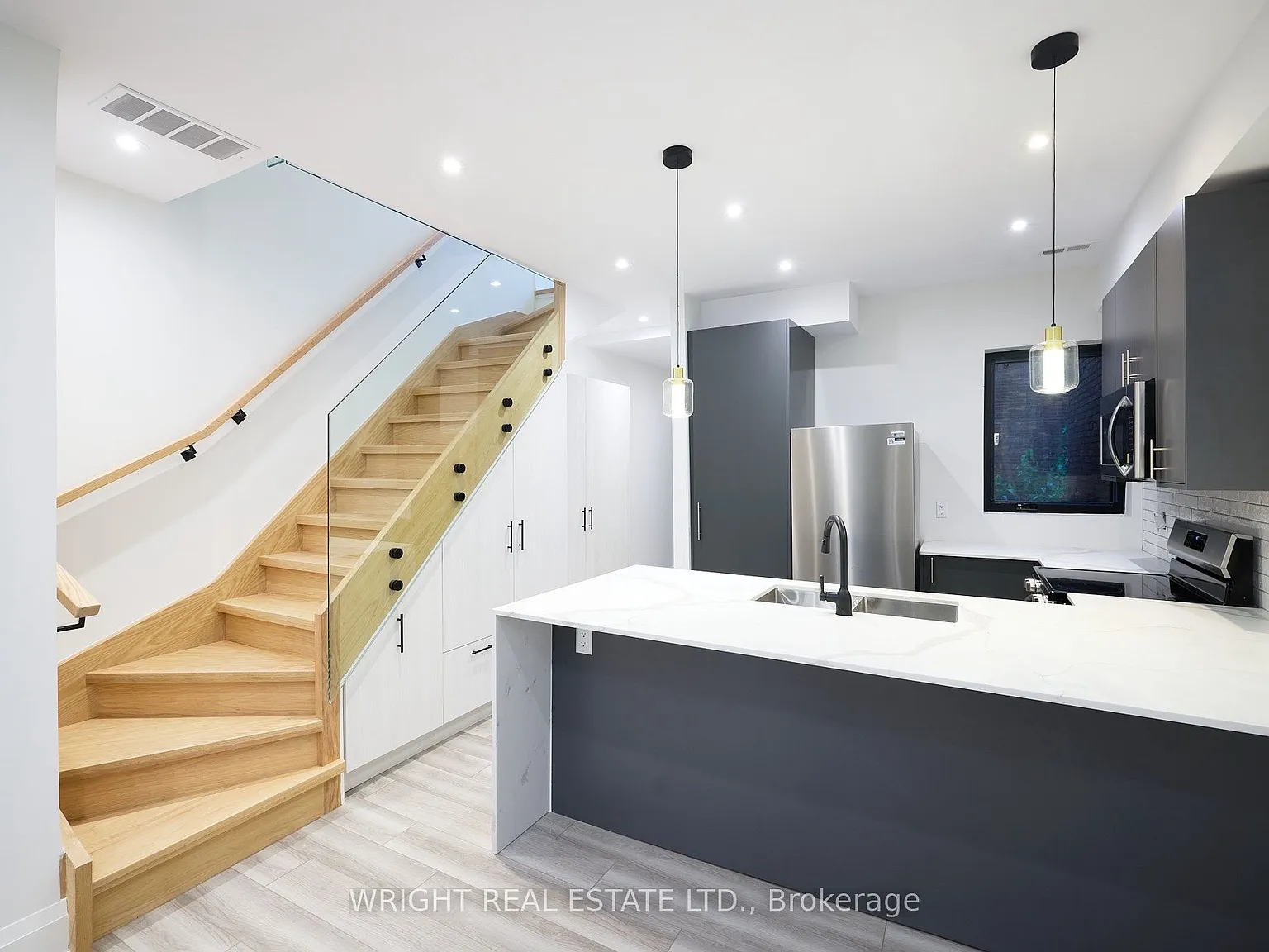 3 bed, $4,000 — Photo 2