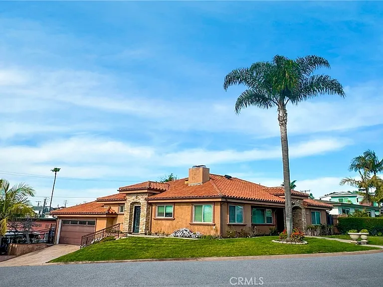 401 Holmwood Dr — Photo 1