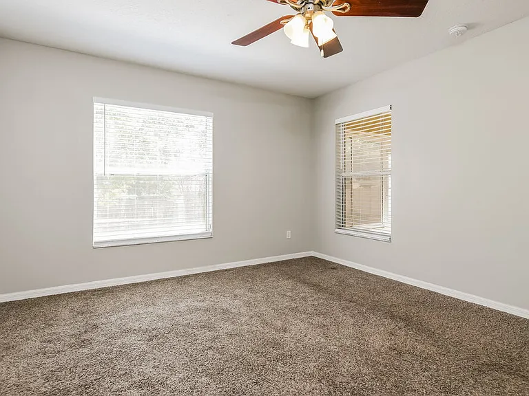 926 Willow Run St — Photo 13