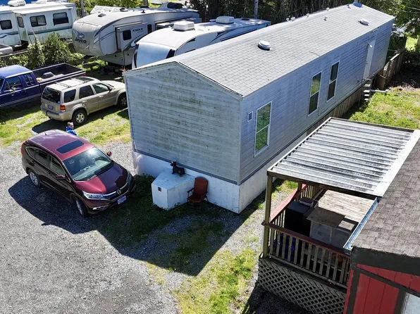 95750 Jerrys Flat Rd Space 11, Gold Beach, OR 97444