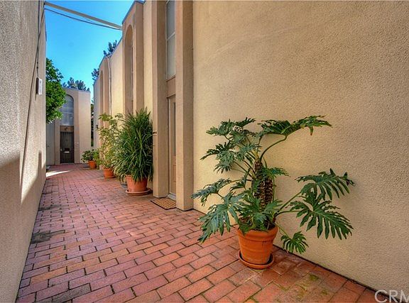 3rd image of 4895 Collwood Blvd Unit B