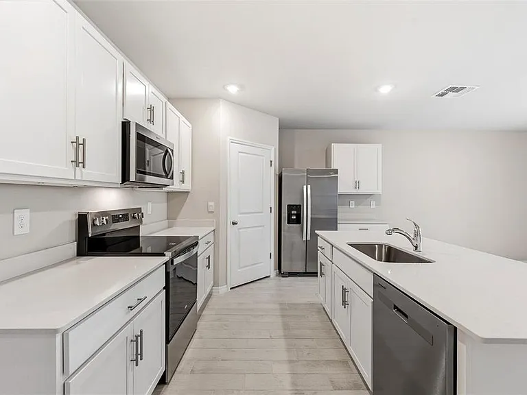 25222 Cadiz Dr — Photo 9