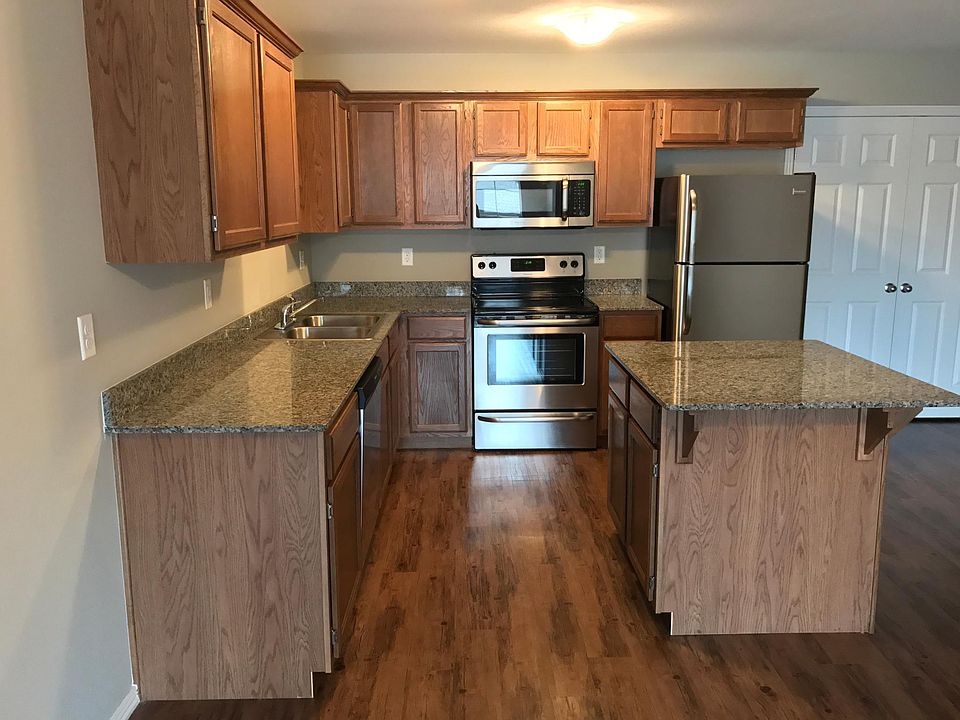 1st image of 3004 SW Deerfield Blvd Unit 1