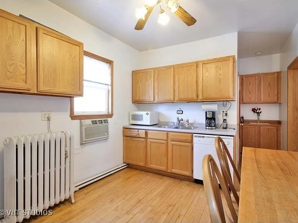 4422 N Cicero Ave #2