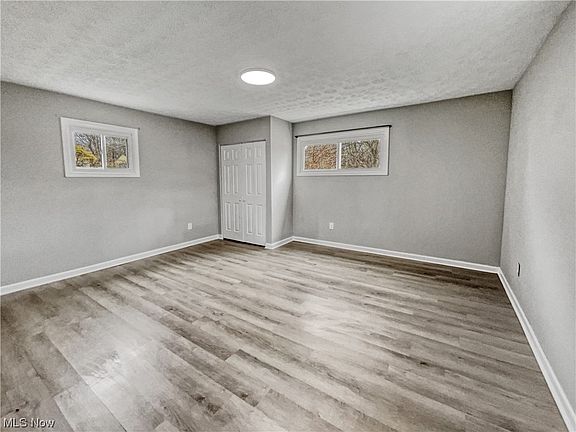 5th image of 2451 Briner Ave