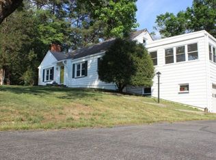 5910 Center Dr, Temple Hills, MD 20748