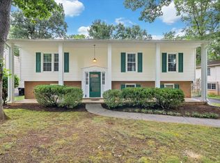 2733 White Pelican Ln, Roanoke, VA 24018