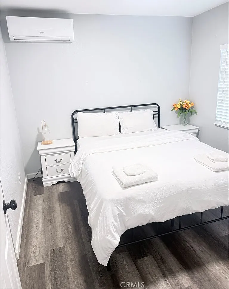 2 bed, 500 sqft, $2,200 — Photo 2
