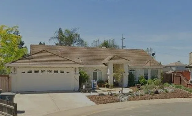 1502 Williamsburg Drive - 1 — Photo 1