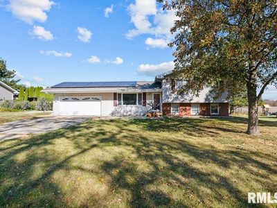 121 E 4th St, Mineral, IL, 61344