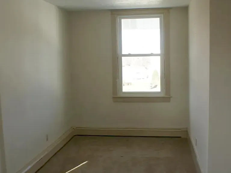 130 N Walnut St — Photo 11