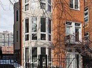 728 W Bittersweet Pl APT 2, Chicago, IL 60613