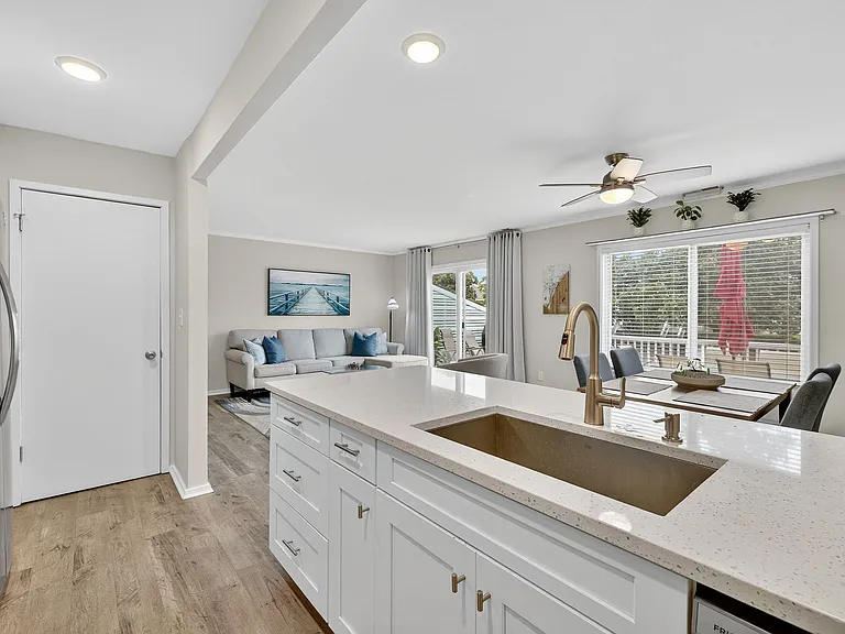 120 Driftwood Ct — Photo 29
