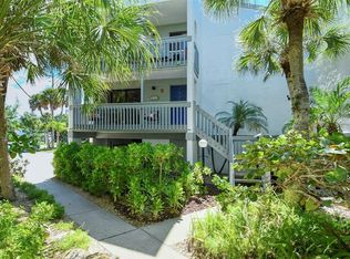 450 Beach Rd APT 5, Sarasota, FL 34242