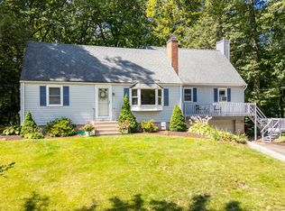 81 Knollwood Rd, Farmington, CT 06032