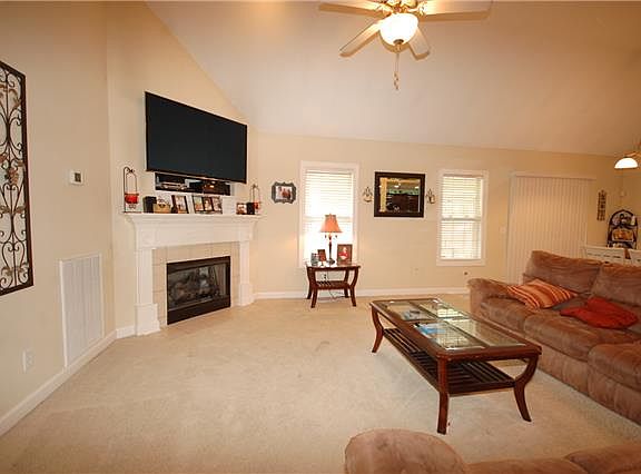 3rd image of 304 Madrid Dr