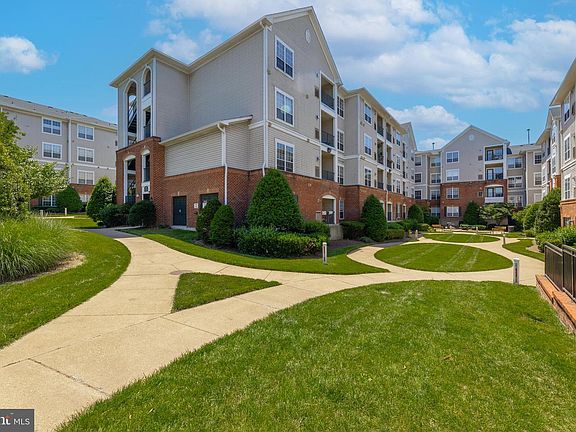 2nd image of 4852 Eisenhower Ave Unit 338