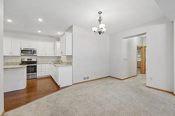 2 bed, 1475 sqft, $1,900 — Photo 4