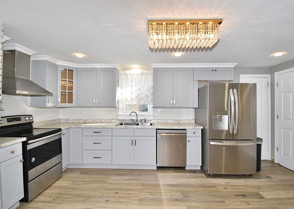 1st image of 85 Orchard St