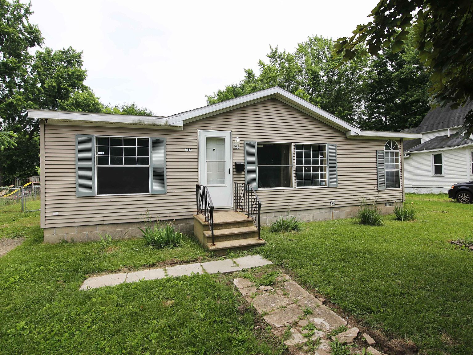 918 Trimble Ave, Kalamazoo, MI 49048 Zillow