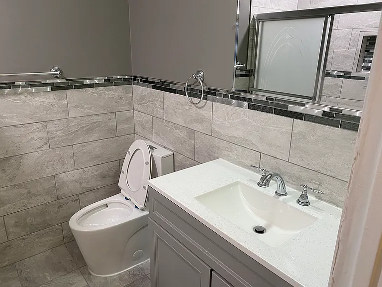 410 Green Hollow Dr — Photo 8